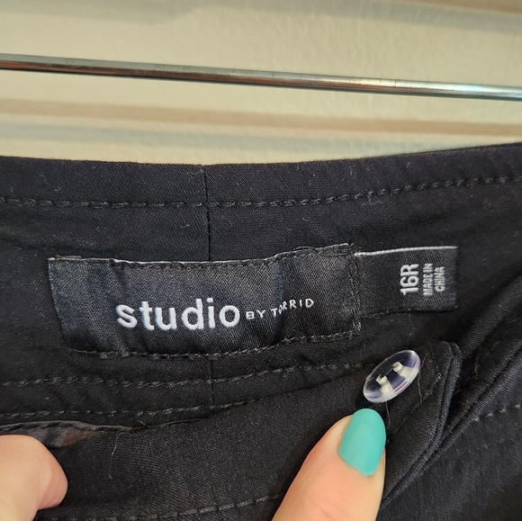 ➕️ Torrid Studio Dress Pants - Picture 4 of 7